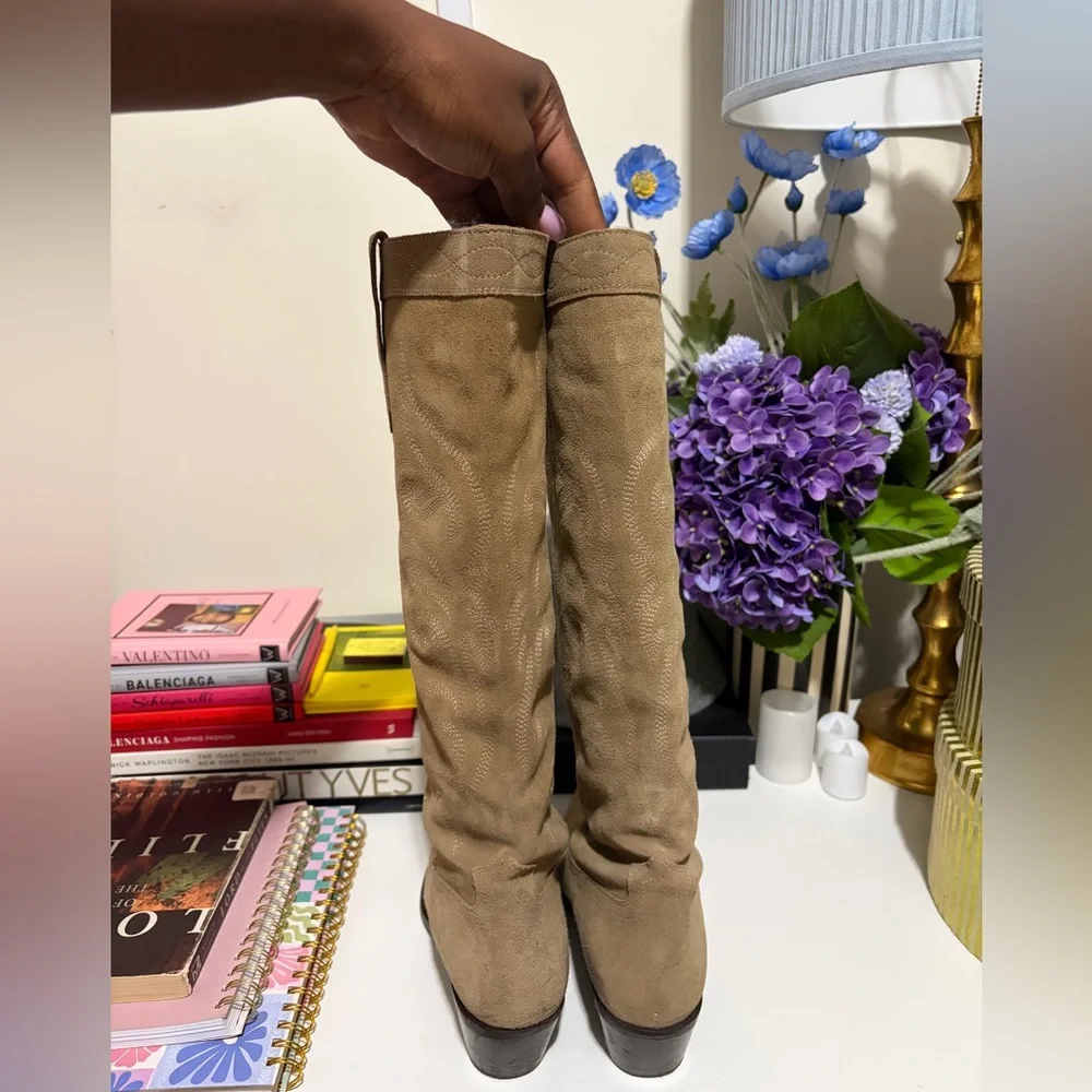 Zara Women’s Knee-High Suede cowboy Boots in Tan
